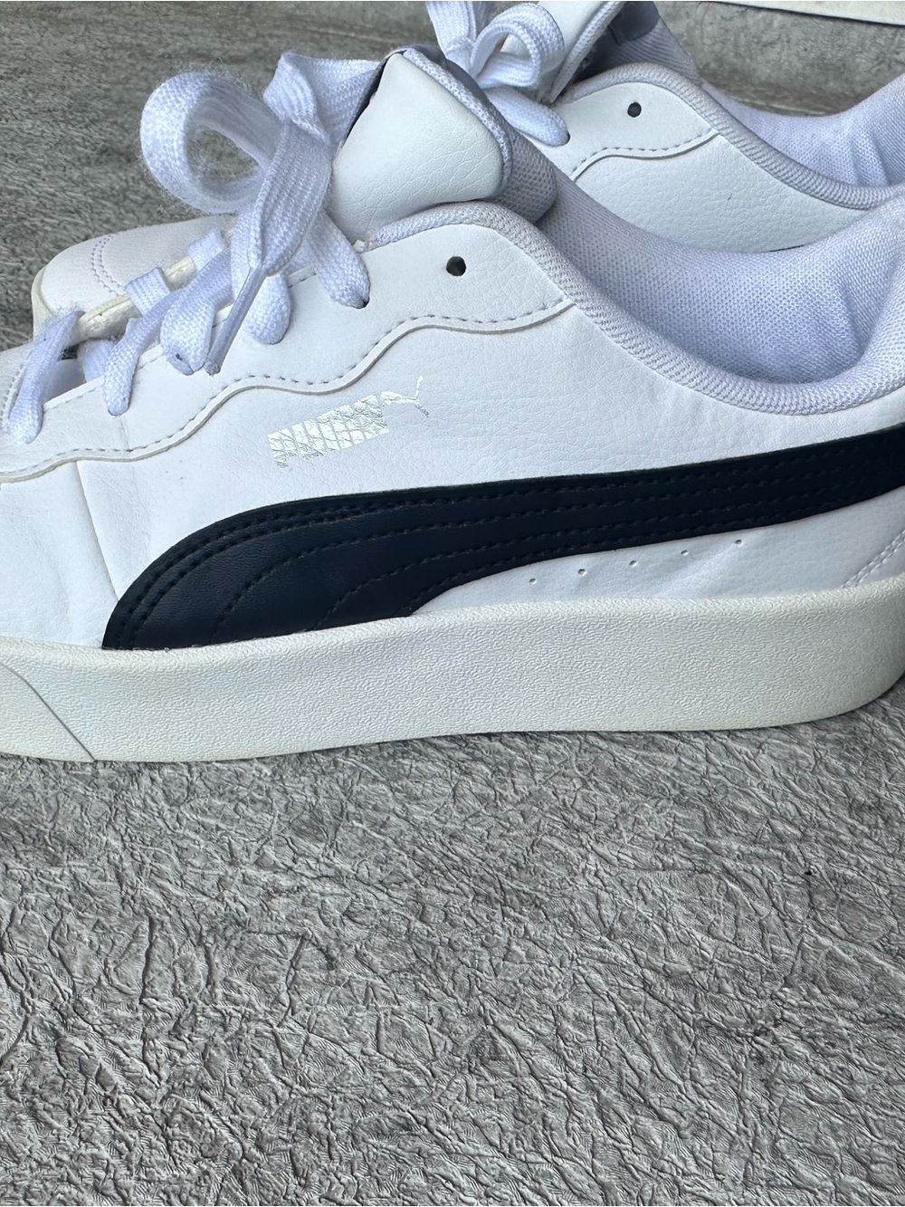 Puma Women White Low-Top Sneakers with Black Formstripe